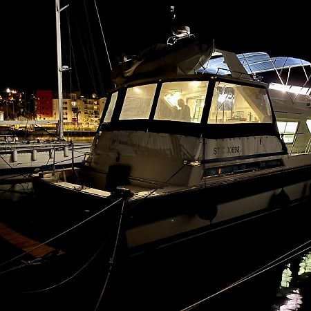 Navi Yacht A Sete, 2 A 8 Couchages, Privatif Hotel ภายนอก รูปภาพ