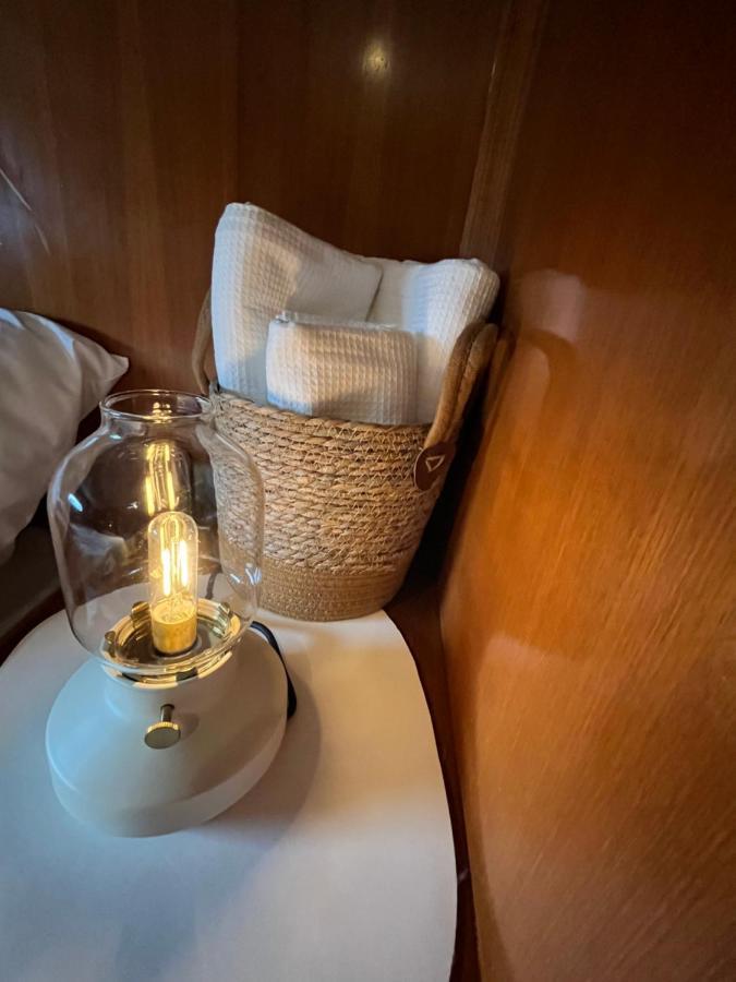 Navi Yacht A Sete, 2 A 8 Couchages, Privatif Hotel ภายนอก รูปภาพ