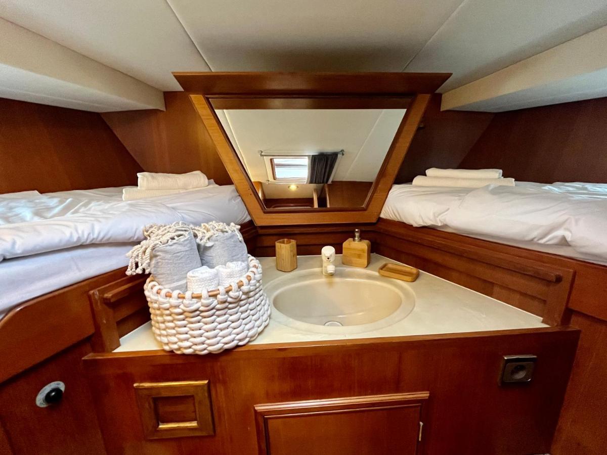 Navi Yacht A Sete, 2 A 8 Couchages, Privatif Hotel ภายนอก รูปภาพ