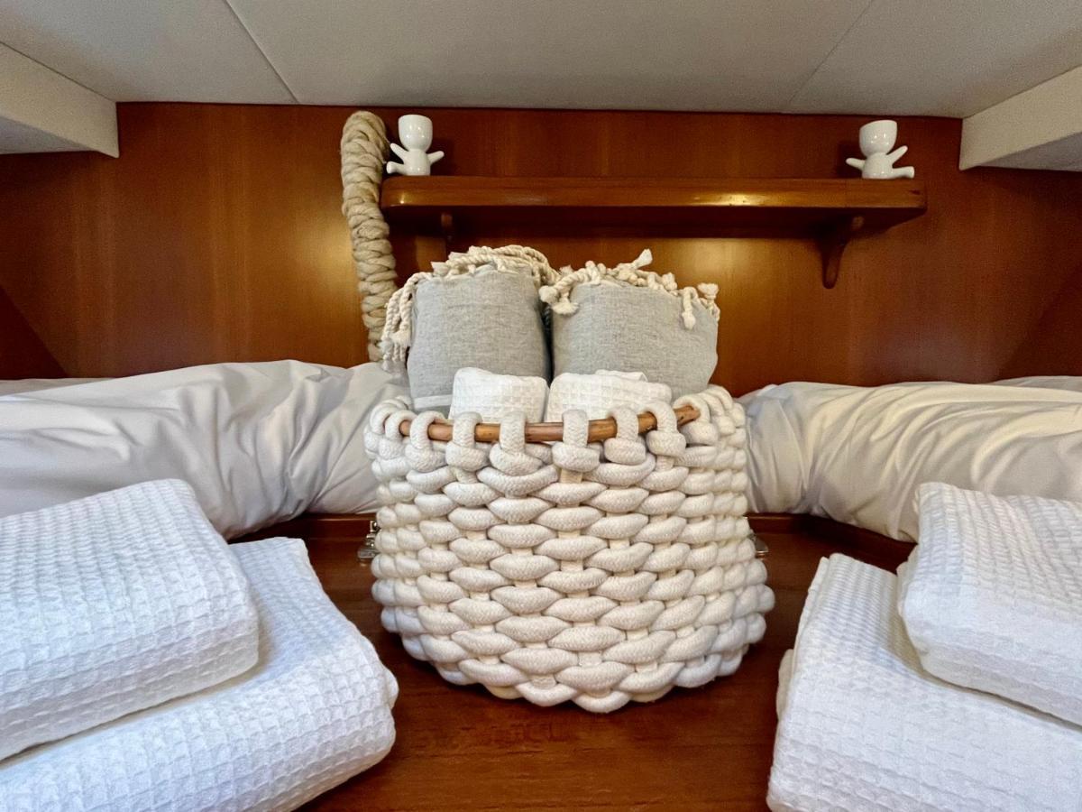 Navi Yacht A Sete, 2 A 8 Couchages, Privatif Hotel ภายนอก รูปภาพ