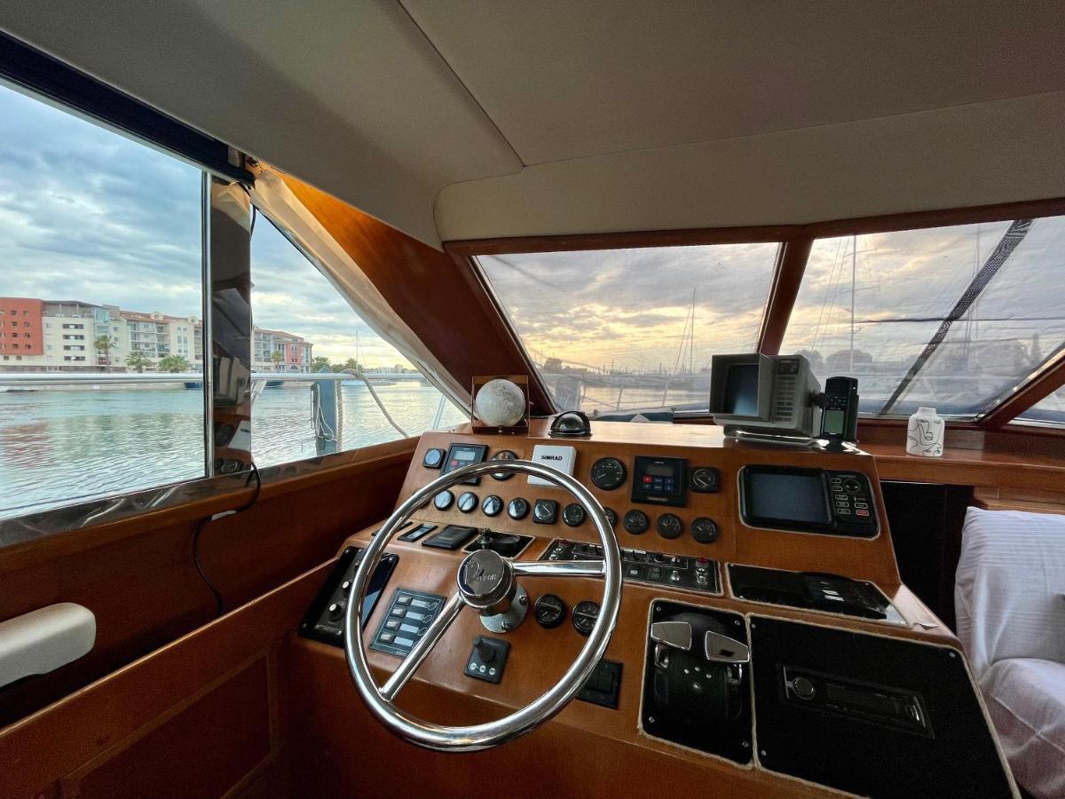 Navi Yacht A Sete, 2 A 8 Couchages, Privatif Hotel ภายนอก รูปภาพ
