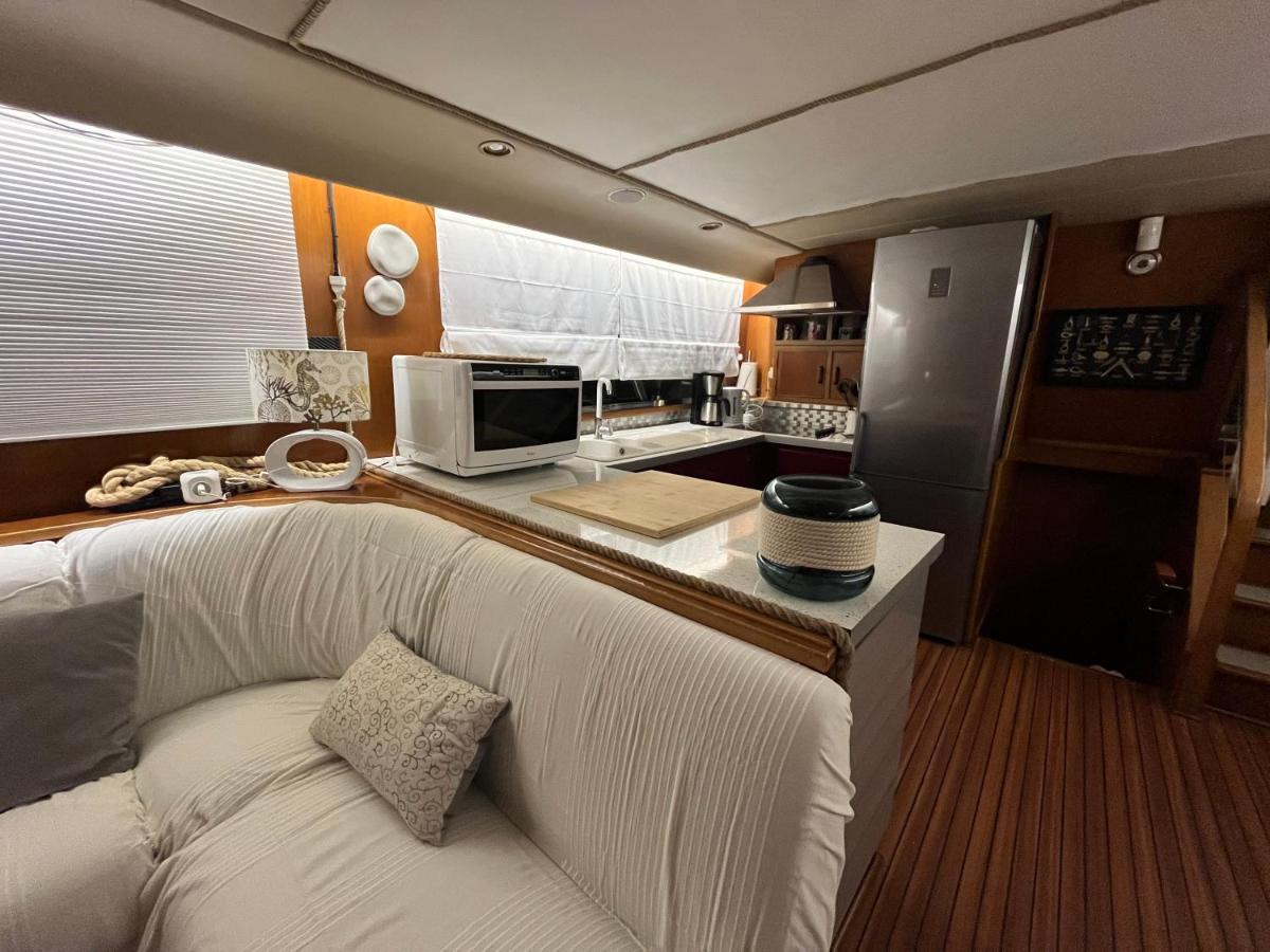 Navi Yacht A Sete, 2 A 8 Couchages, Privatif Hotel ภายนอก รูปภาพ